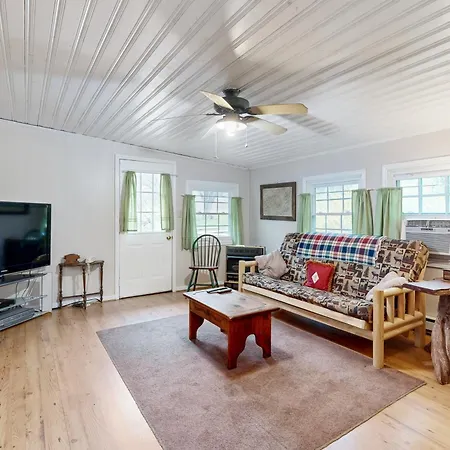 1 Bed 1 Bath Vacation Home In Sylva Exterior photo