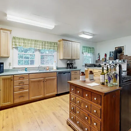 1 Bed 1 Bath Vacation Home In Sylva Exterior photo
