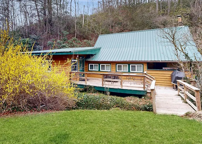 1 Bed 1 Bath Vacation Home In Sylva