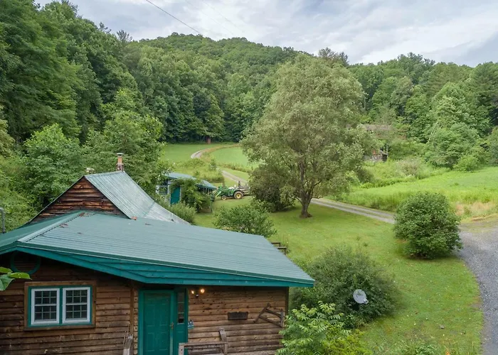 1 Bed 1 Bath Vacation Home In Sylva