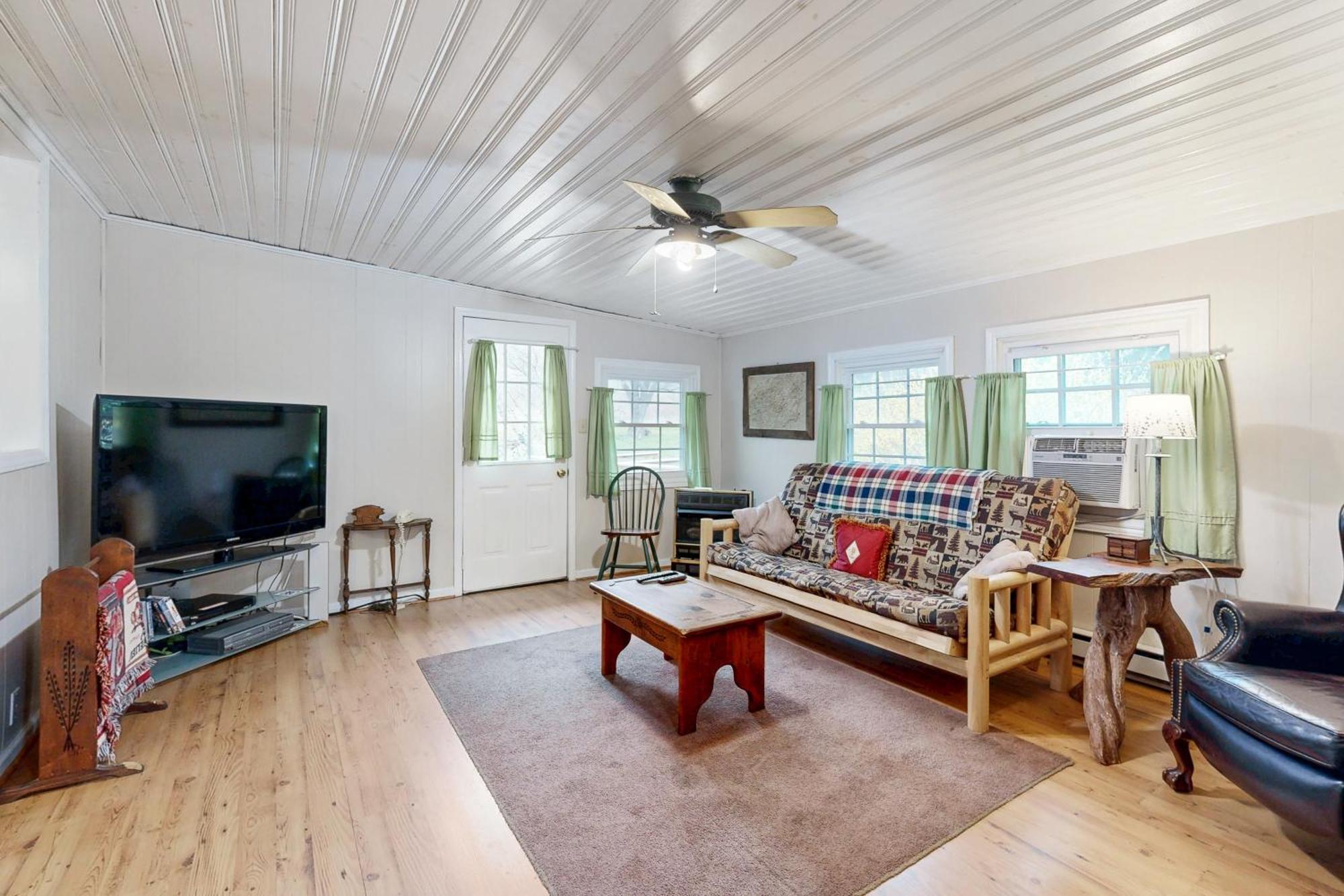 1 Bed 1 Bath Vacation In
