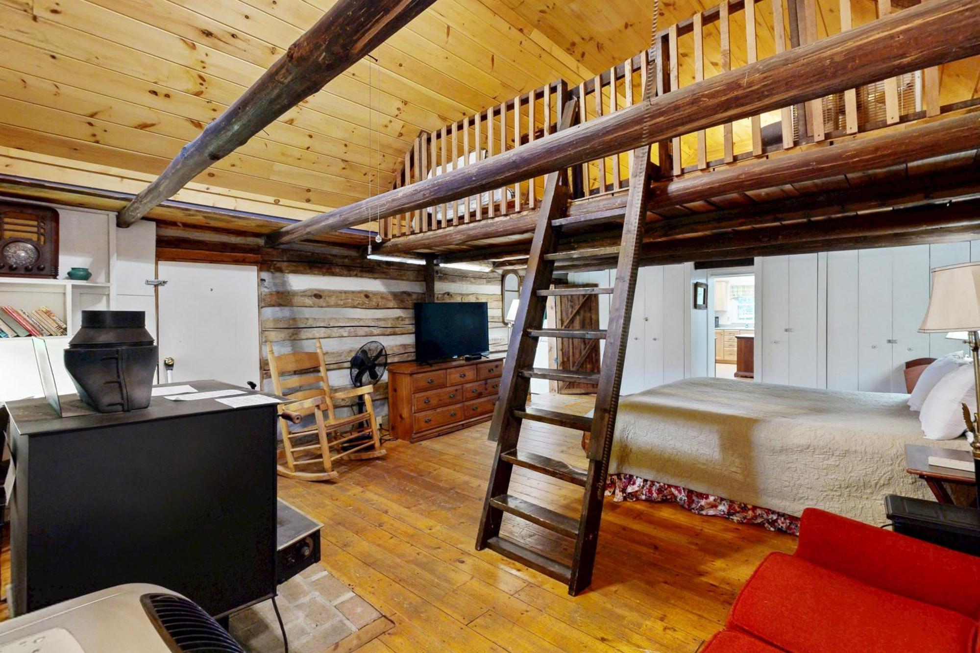 1 Bed 1 Bath Vacation In Holiday home