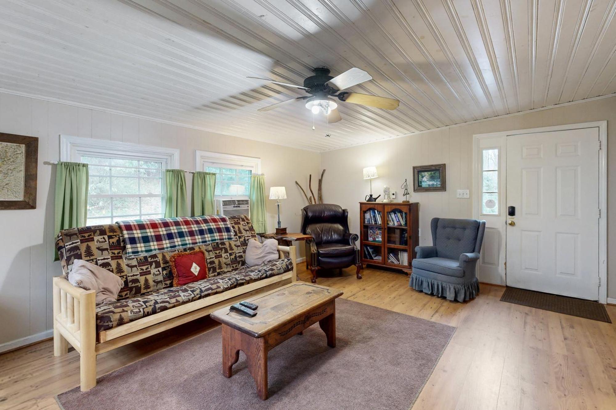 1 Bed 1 Bath Vacation In Holiday home