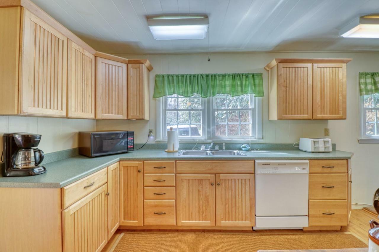 1 Bed 1 Bath Vacation In Sylva